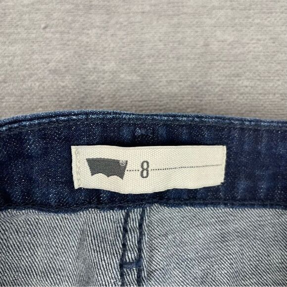 Levis Dark Denim Jeans Slightly Tapered Ankle EUC Women’s Size 8 - Picture 10 of 11